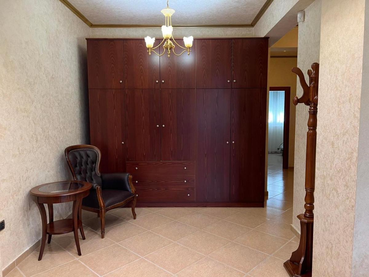 Sofia Apartments Salonicco Esterno foto