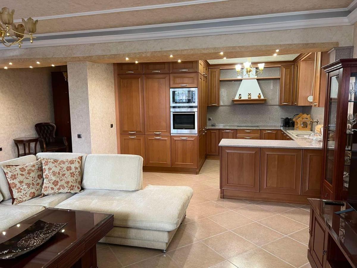 Sofia Apartments Salonicco Esterno foto